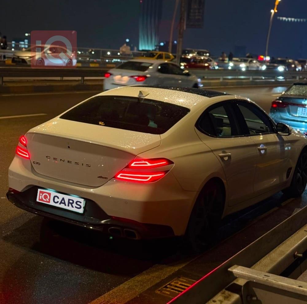 جنسس G70